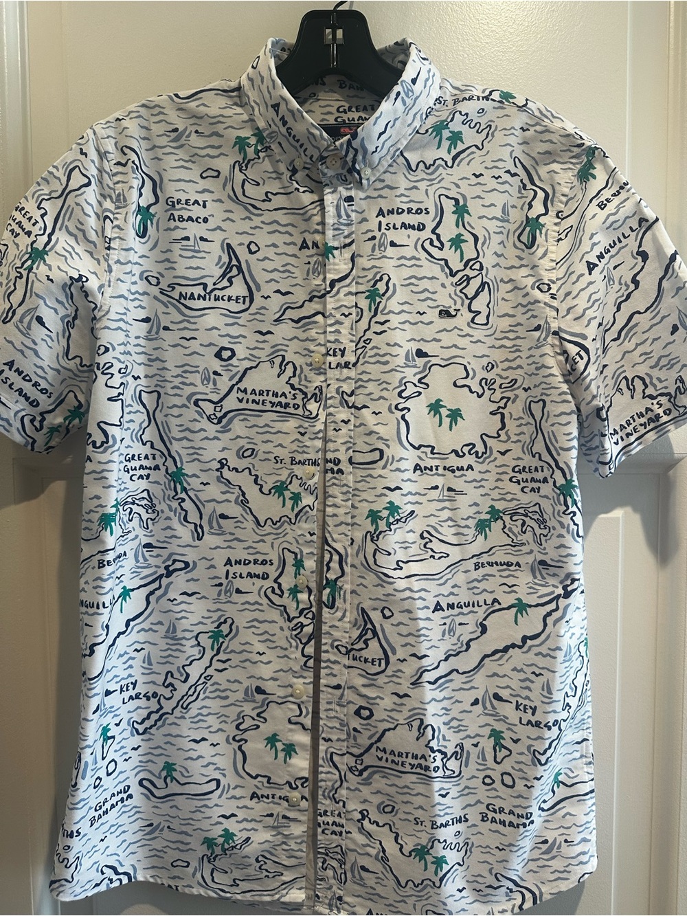 Vineyard Vines Cotton Map Graphic Design Shirt. Boys XL